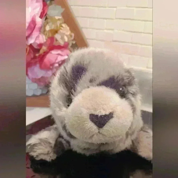 Wild  Republic Spotted Gray Harbor Seal Plush Stuffed Animal Toy 14" - Picture 2 of 10